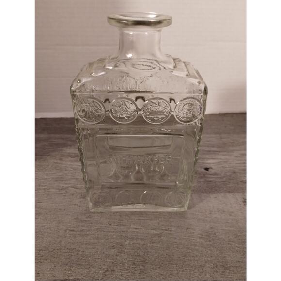 Vintage IW Harper Kentucky Bourbon Whiskey Glass Decanter Bar Bottle - Picture 6 of 9